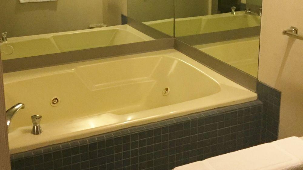 Oyo Hotel Spokane North Екстер'єр фото