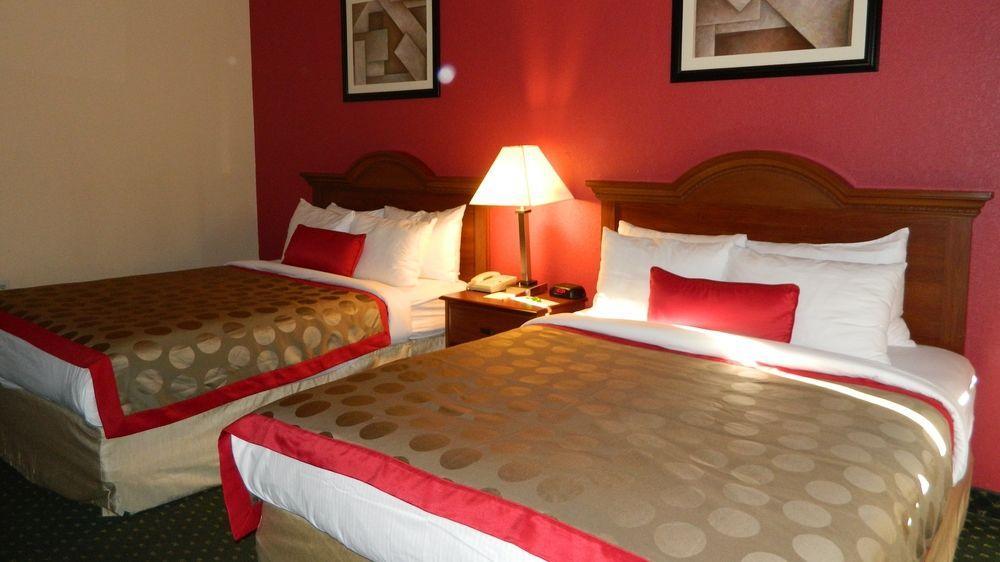 Oyo Hotel Spokane North Екстер'єр фото