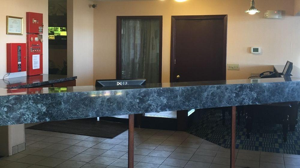 Oyo Hotel Spokane North Екстер'єр фото