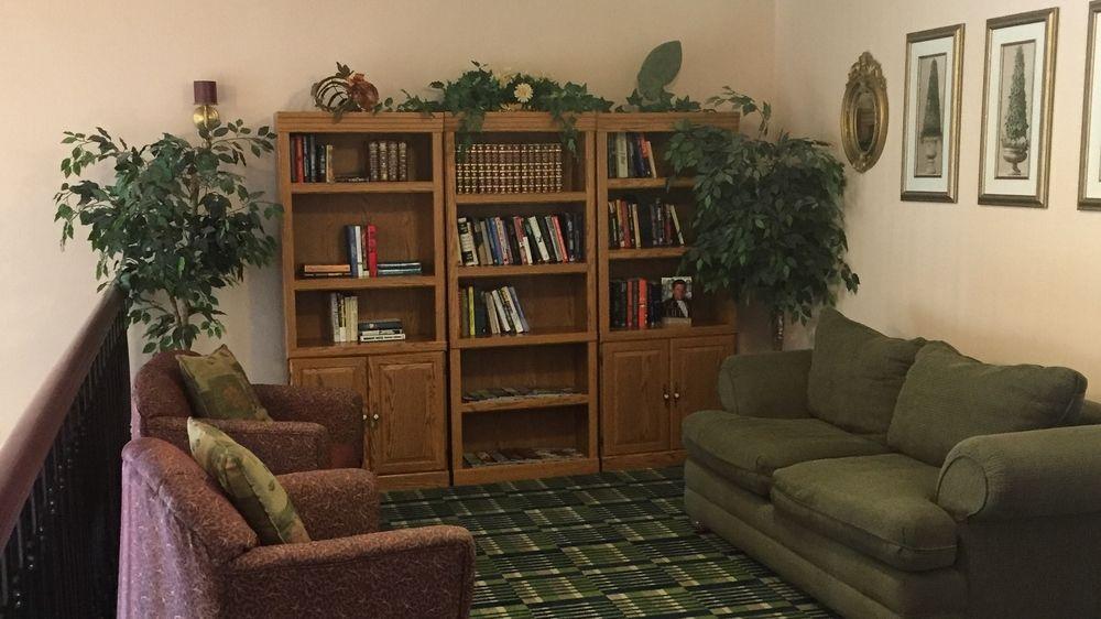 Oyo Hotel Spokane North Екстер'єр фото