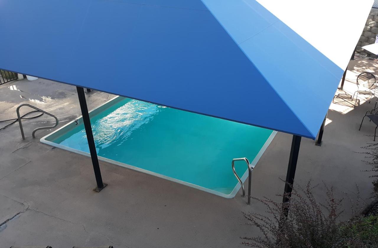 Oyo Hotel Spokane North Екстер'єр фото
